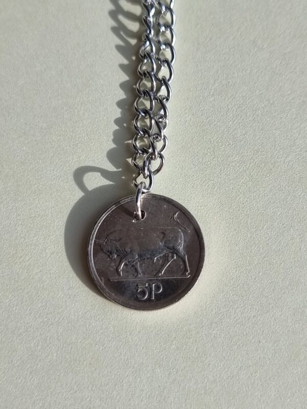 Tarbh Bull Old Irish Coin 5p Shilling